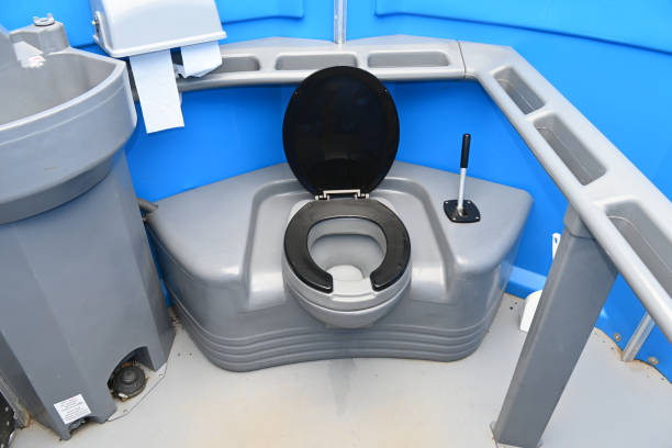 Best Porta potty delivery and setup  in Eureka, KS
